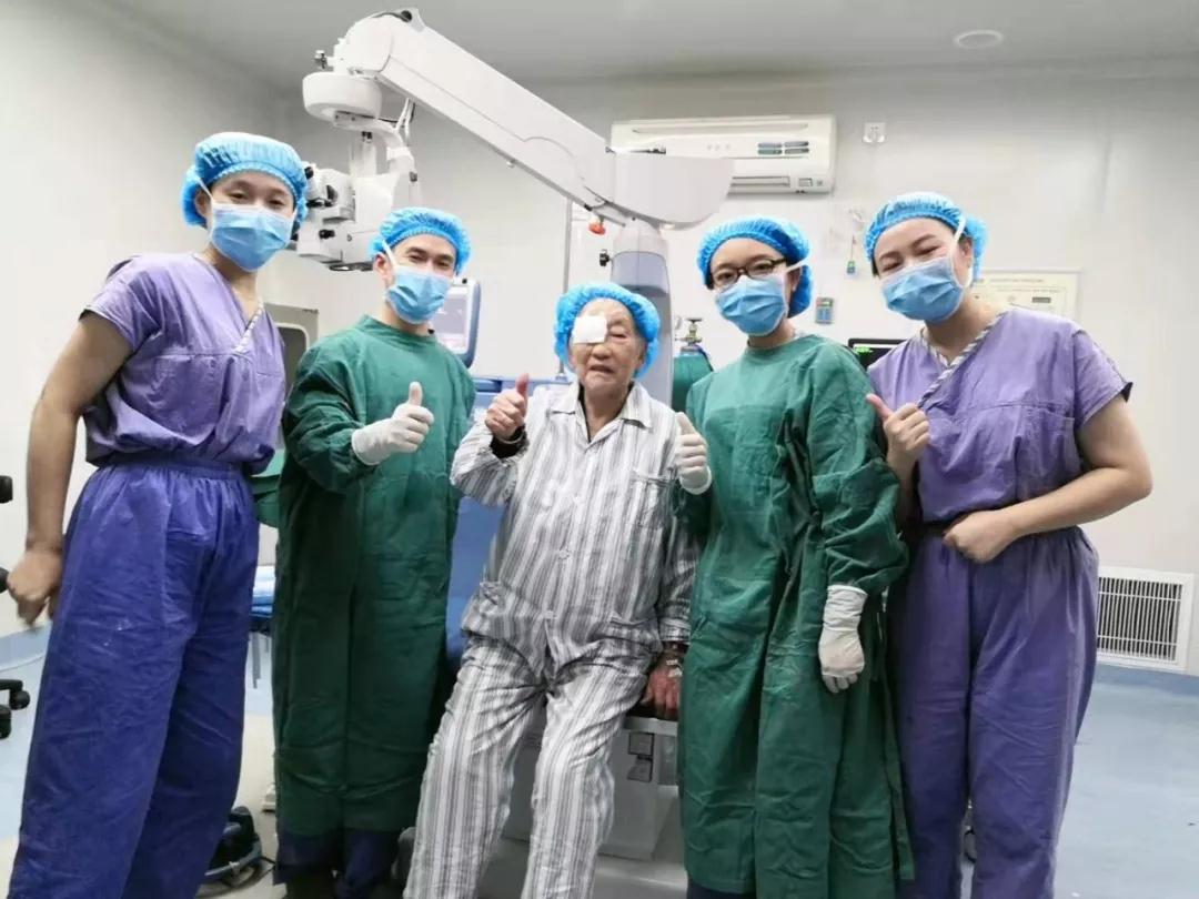 奉节县丨九旬抗战老兵成功实施白内障手术！！！
